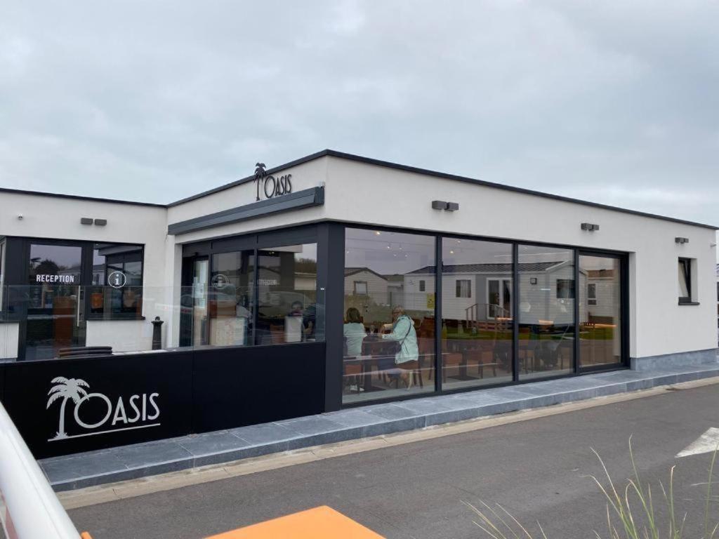Camping Oasis Middelkerke Romy 1, 2, 3, 4 奥斯滕德 外观 照片